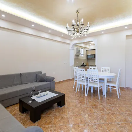 Azure Bliss Seaview Vlore-kean *